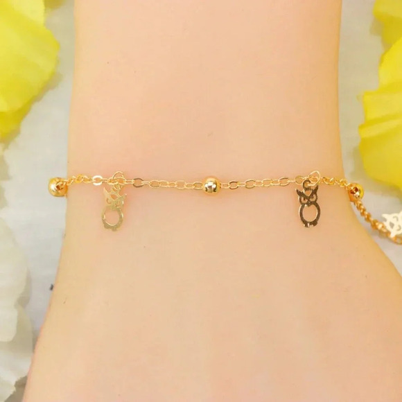 Minimalist Bracelet, Sleek & Modern Design, Women’s Fashion, YC110158-B - Picture 4 of 10